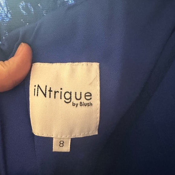 Mermaid Style Formal/Prom Dress with Appliqués and Corset - Picture 3 of 5